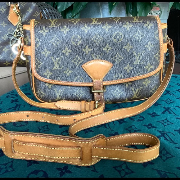 Louis Vuitton Handbags - 🛍🌸💯Louis Vuitton Sologne crossbody bag🌸🛍